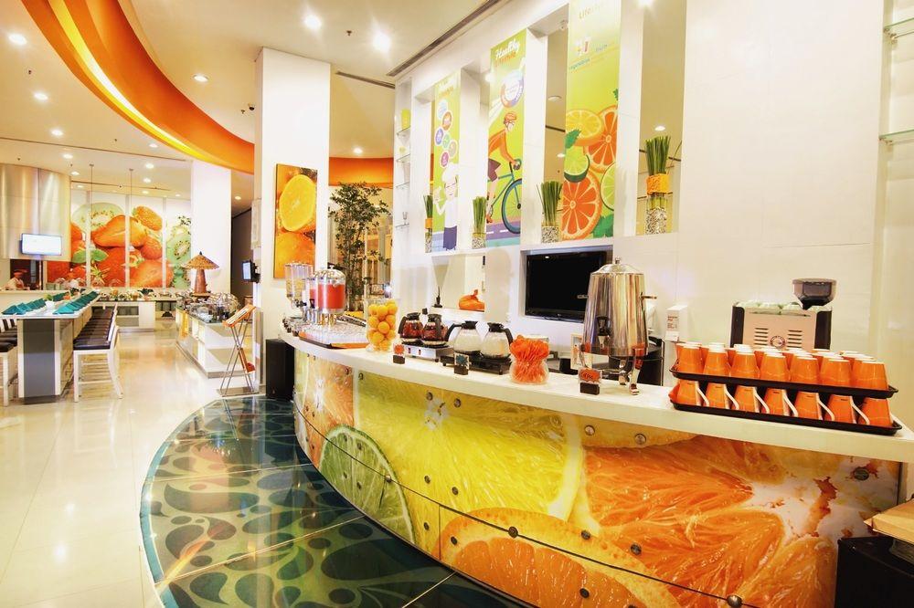 Harris Hotel Batam Center Екстериор снимка